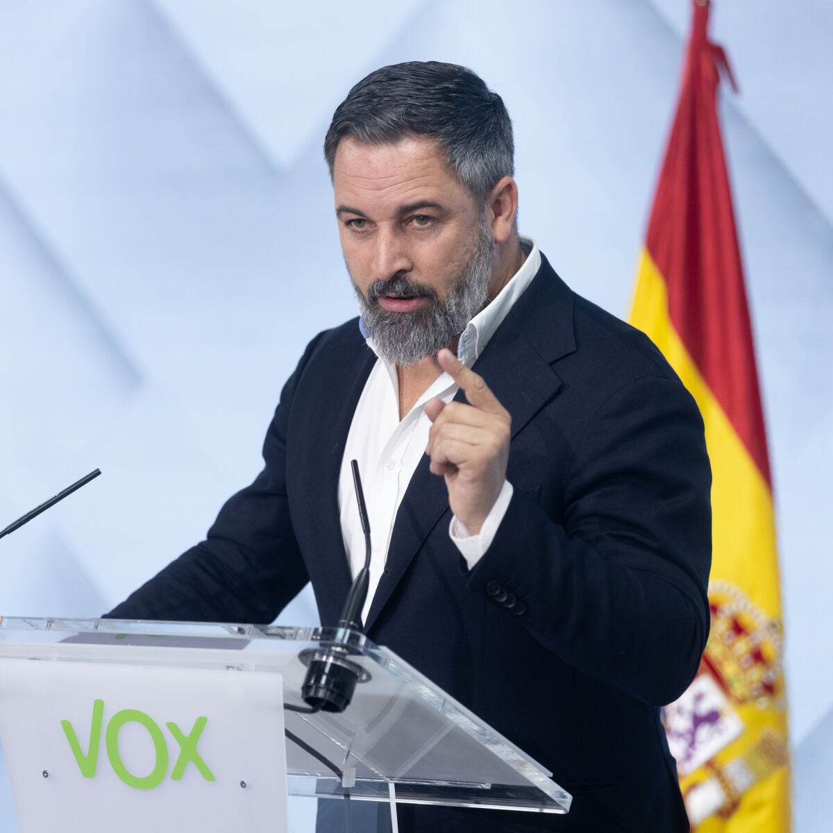 Vídeo en directo: Abascal comparece para anunciar la decisión de Vox sobre los gobiernos con el PP