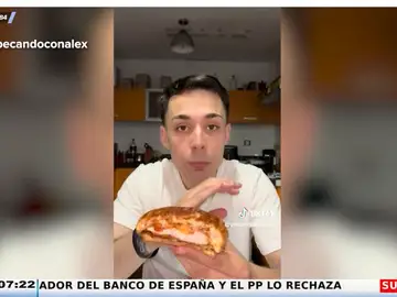 Así reacciona un tiktoker al probar las hamburguesas virales de Dabiz Muñoz: &quot;La salsa es un poco ácida&quot;