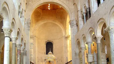 Catedral Basílica de San Sabino de Bari Catedral Basílica de San Sabino de Bari