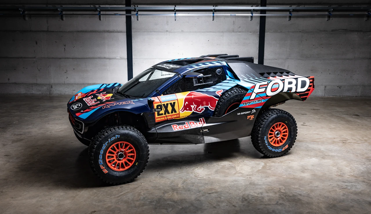La Ford Raptor T1+ de Carlos Sainz y Nani Roma para el Dakar se presenta