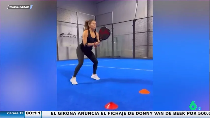 Eva Longoria aprende a jugar al pádel en España con Alba Galán, hermana del deportista Ale Galán