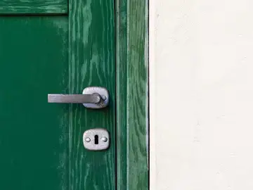 Entérate si los cacos marcan tu casa con una mirilla inteligente Entérate si los cacos marcan tu casa con una mirilla inteligente