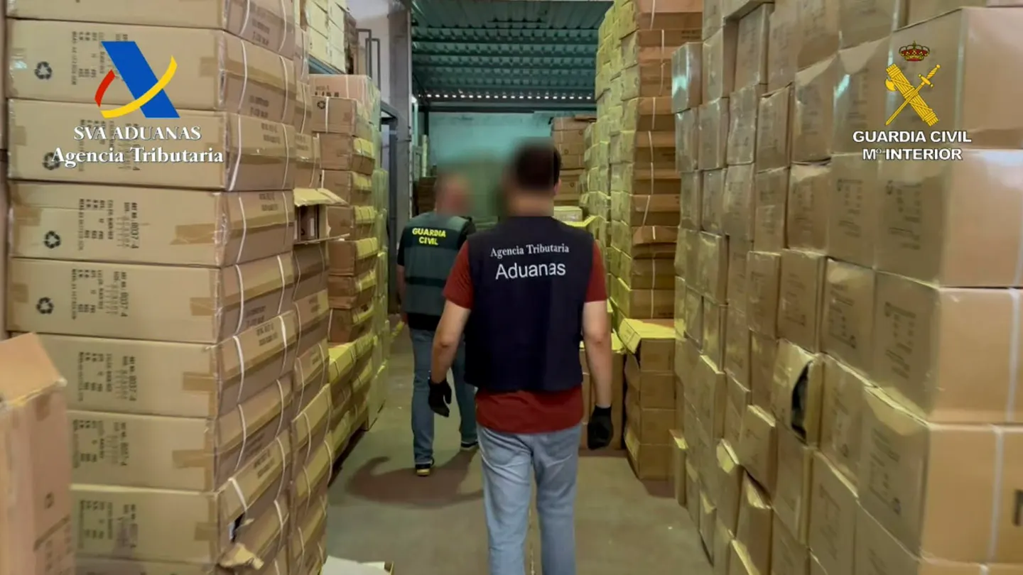 La Guardia Civil interviene seis millones de productos falsificados La Guardia Civil interviene seis millones de productos falsificados