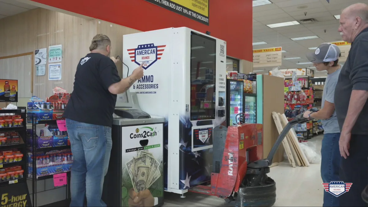 The United States, a country with weapons everywhere that already sells bullets even in vending machines The United States, a country with weapons everywhere that already sells bullets even in vending machines