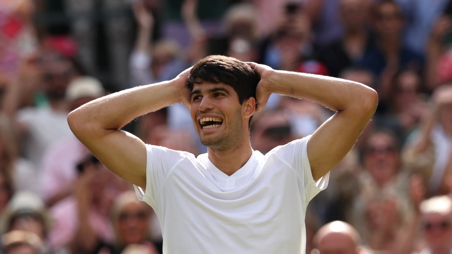 Carlos Alcaraz celebra Wimbledon Carlos Alcaraz celebra Wimbledon