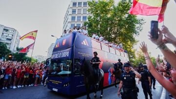 El bus de la Selección, en las calles de Madrid