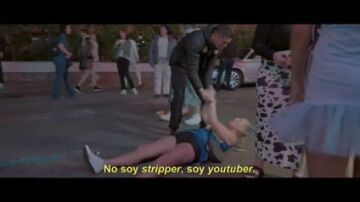 La reacción de 'Zazza, el italiano' cuando unas mujeres intentan bailar con él en Benidorm: "¡No soy stripper!"