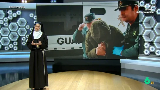 Cristina Gallego, a una mujer que dice que el cura de Don Benito "levantó la parroquia" De la detención del cura de Don Benito por tráfico de potentes sustancias afrodisíacas al sacerdote que robó una silla de ruedas. Cristina Gallego 'investigaba' en este vídeo de El Intermedio a los párrocos que "funcionan al margen de la ley".