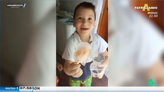 Unos niños crean el helado del verano: un polo con la dentadura postiza de su abuela en su interior Unos niños crean el helado del verano: un polo con la dentadura postiza de su abuela en su interior