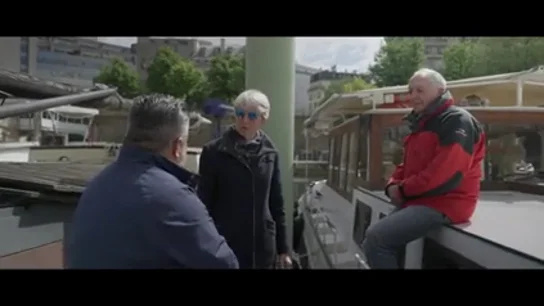 Jalis de la Serna se acerca hasta un barco de 400.000 euros para ver cómo es vivir en el río Sena Jalis de la Serna se acerca hasta un barco de 400.000 euros para ver cómo es vivir en el río Sena