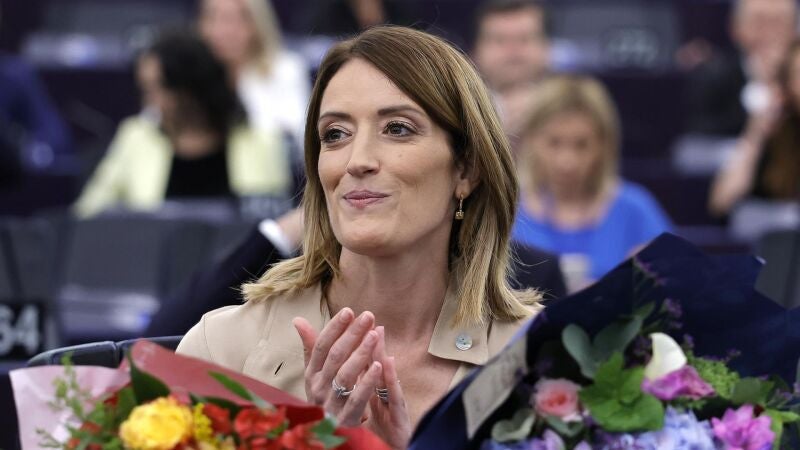 Roberta Metsola, tras ser reelegida Presidenta del Parlamento Europeo en Estrasburgo, Francia, el 16 de julio de 2024.