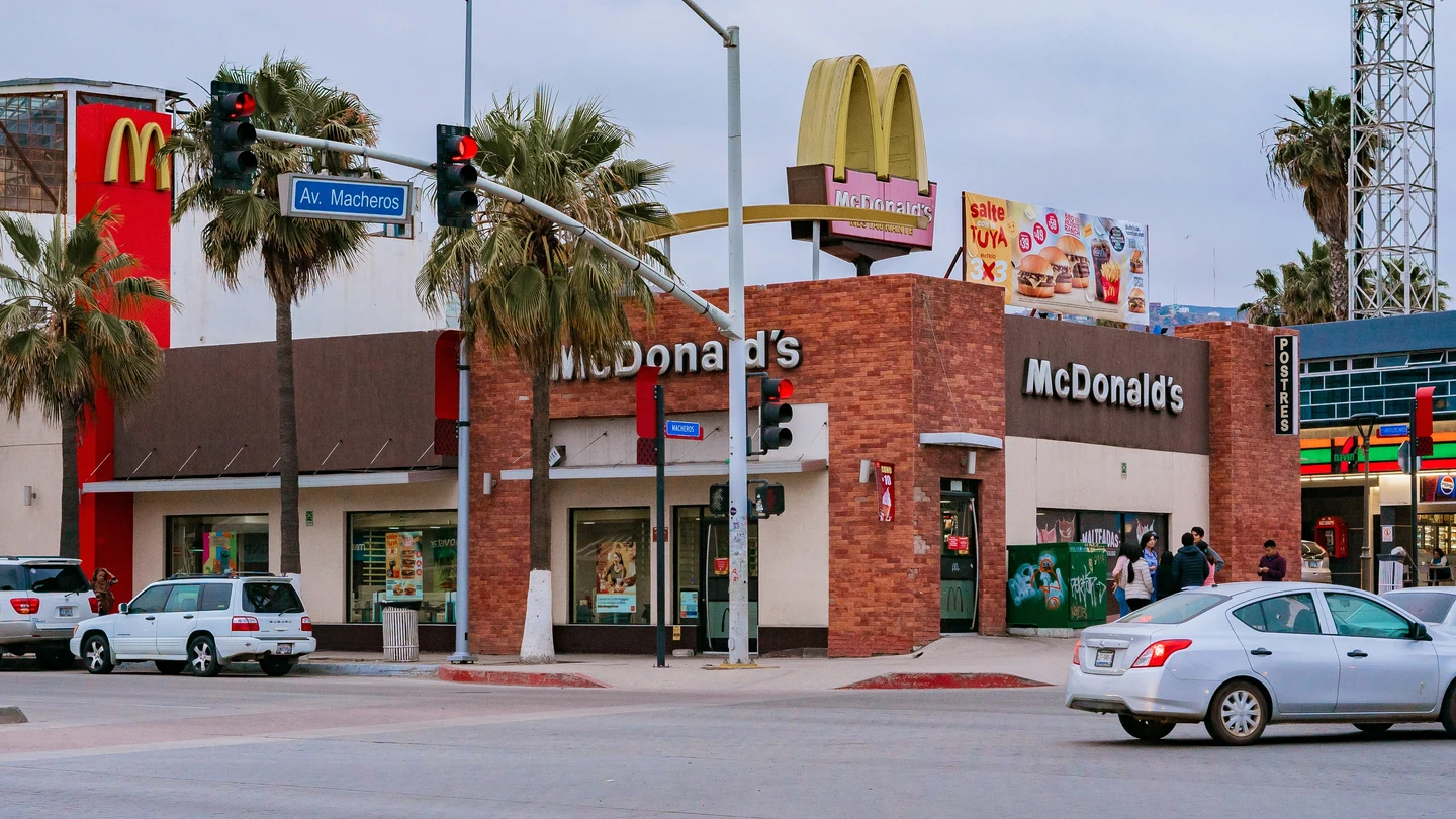 Un restaurante de McDonald’s. Un restaurante de McDonald’s.