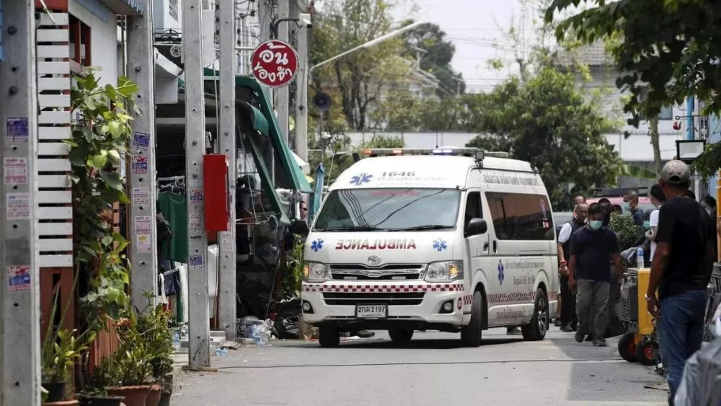 Una ambulancia en Tailandia. Una ambulancia en Tailandia.