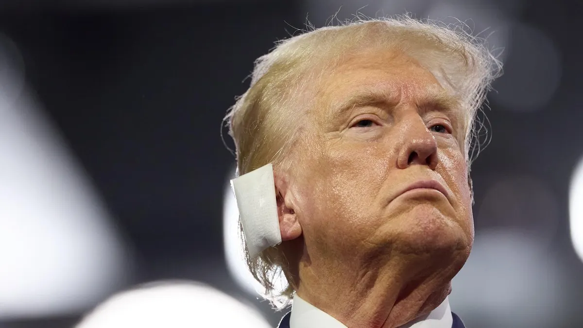 Trump reappears with his ear bandaged after the attack and crowns himself as a Republican candidate and ‘messiah’ Trump reappears with his ear bandaged after the attack and crowns himself as a Republican candidate and ‘messiah’