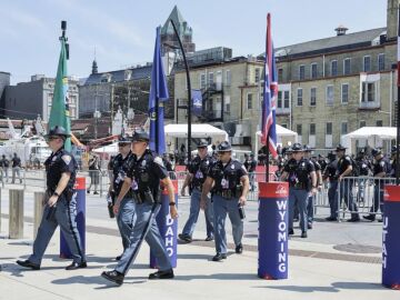 La Policía abate a un hombre armado con un cuchillo cerca de la Convención Republicana.