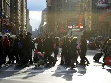 Personas caminando Personas caminando