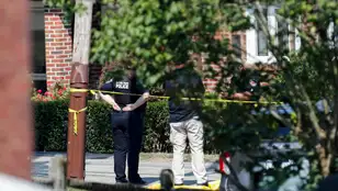 Agentes de Policía ante la casa del autor del tiroteo contra Donald Trump