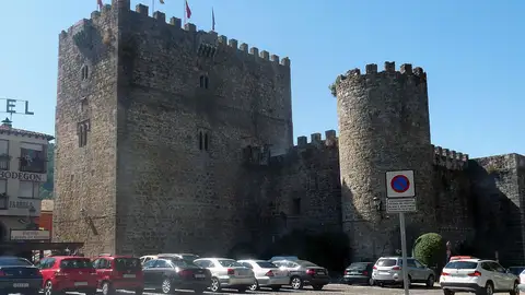Castillo de Arenas de San Pedro Castillo de Arenas de San Pedro