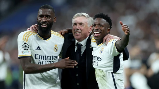 Antonio Rudiger y Vinicius Junior junto a Carlo Ancelotti. Antonio Rudiger y Vinicius Junior junto a Carlo Ancelotti.