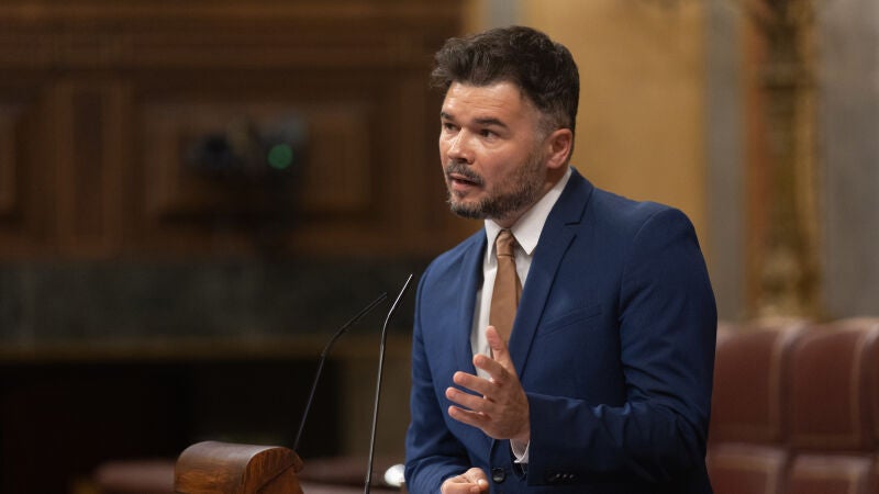 El portavoz de ERC en el Congreso, Gabriel Rufián, interviene durante una sesión extraordinaria en el Congreso