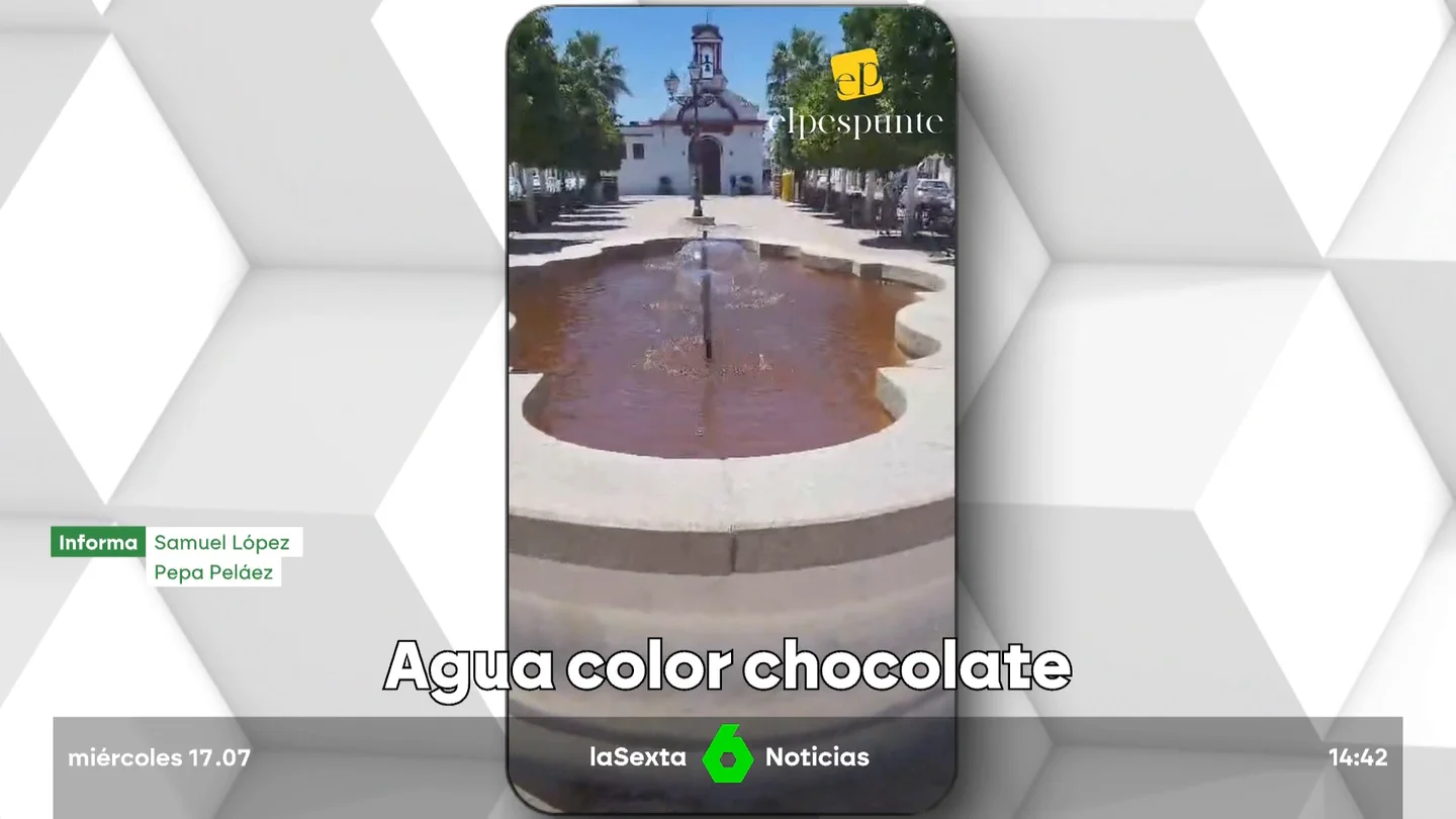 El curioso fenómeno de Lora del Río: el agua sale color chocolate El curioso fenómeno de Lora del Río: el agua sale color chocolate