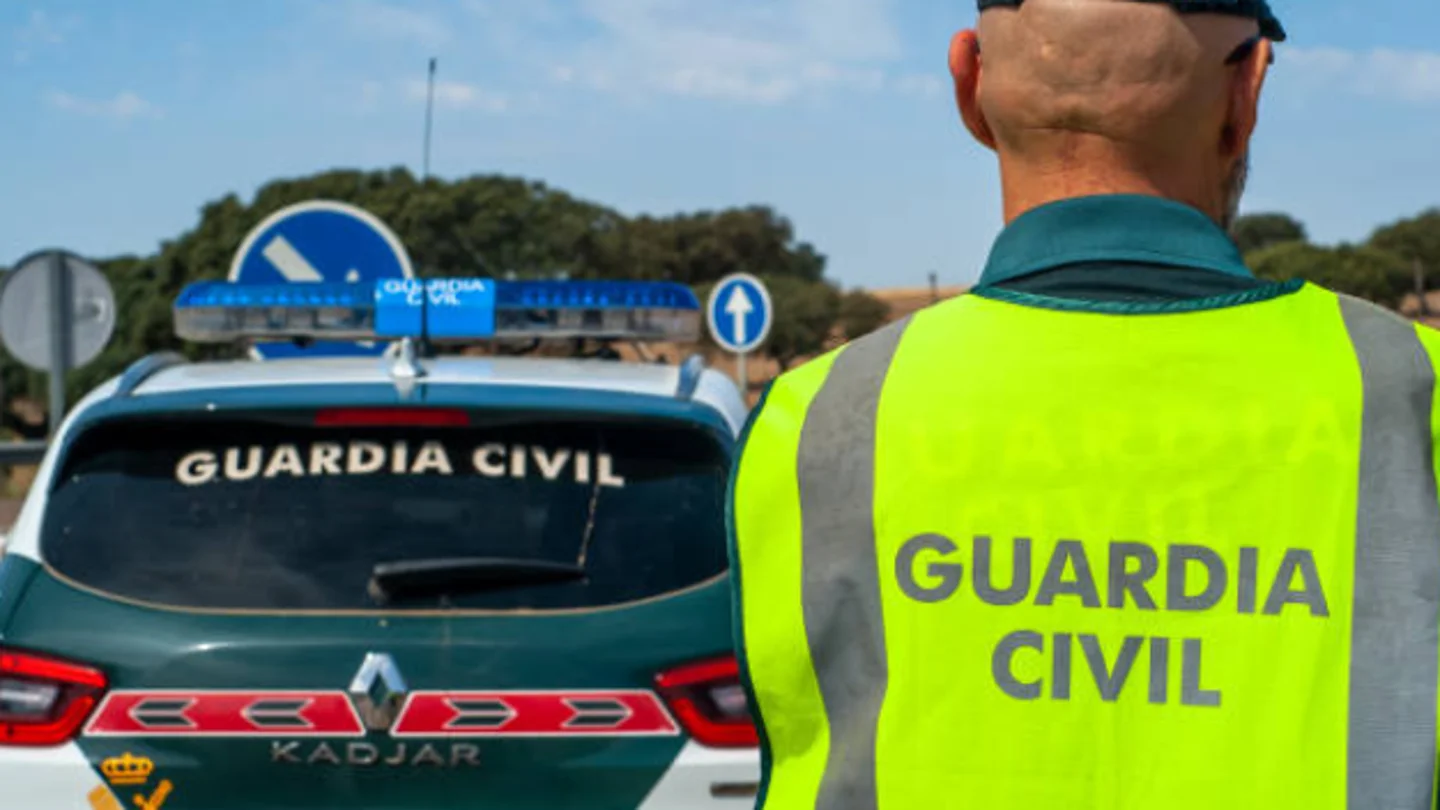 Agentes de la Guardia Civil La convocatoria de oposiciones a Guardia Civil en 2024: requisitos para presentarse