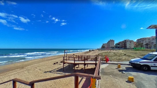 Playa Arenales del Sol (Alicante). Playa Arenales del Sol (Alicante).
