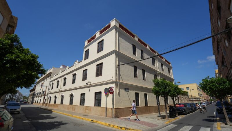 Imagen de la fachada del Colegio Madre Josefa Campos.
