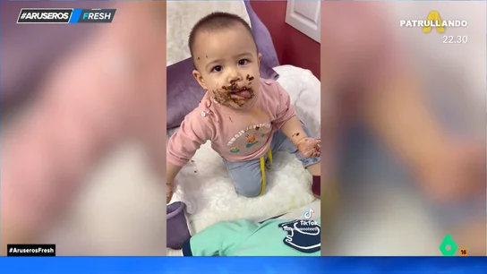 El divertido vídeo viral de los "hermanos chocolateros" que conquista a los tertulianos de Aruser@s El divertido vídeo viral de los "hermanos chocolateros" que conquista a los tertulianos de Aruser@s