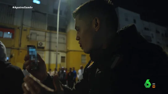 'Zazza, el italiano' alucina al ver cómo pasa la Navidad en la cárcel un vecino de las '3.000 viviendas': "¡Con jamón y todo!" 'Zazza, el italiano' alucina al ver cómo pasa la Navidad en la cárcel un vecino de las '3.000 viviendas': "¡Con jamón y todo!"