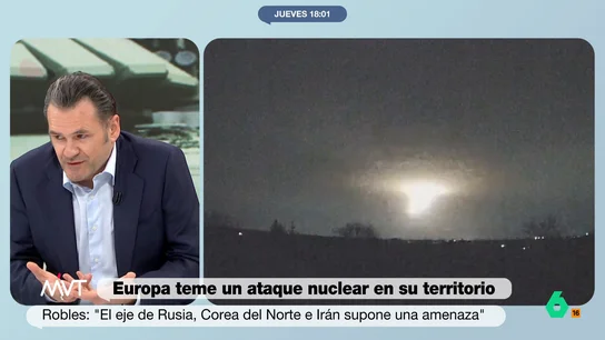 Iñaki López, tras el último ataque de Rusia a Ucrania: "Putin juega con el miedo de que es capaz de hacer algo tremebundo" Iñaki López reflexiona en este vídeo sobre el último ataque de Rusia a Ucrania con un misil intercontinental que, para el presentador, "es una especie de aviso, de señal de 'aquí tengo esto y lo puedo cargar con una ojiva nuclear'".
