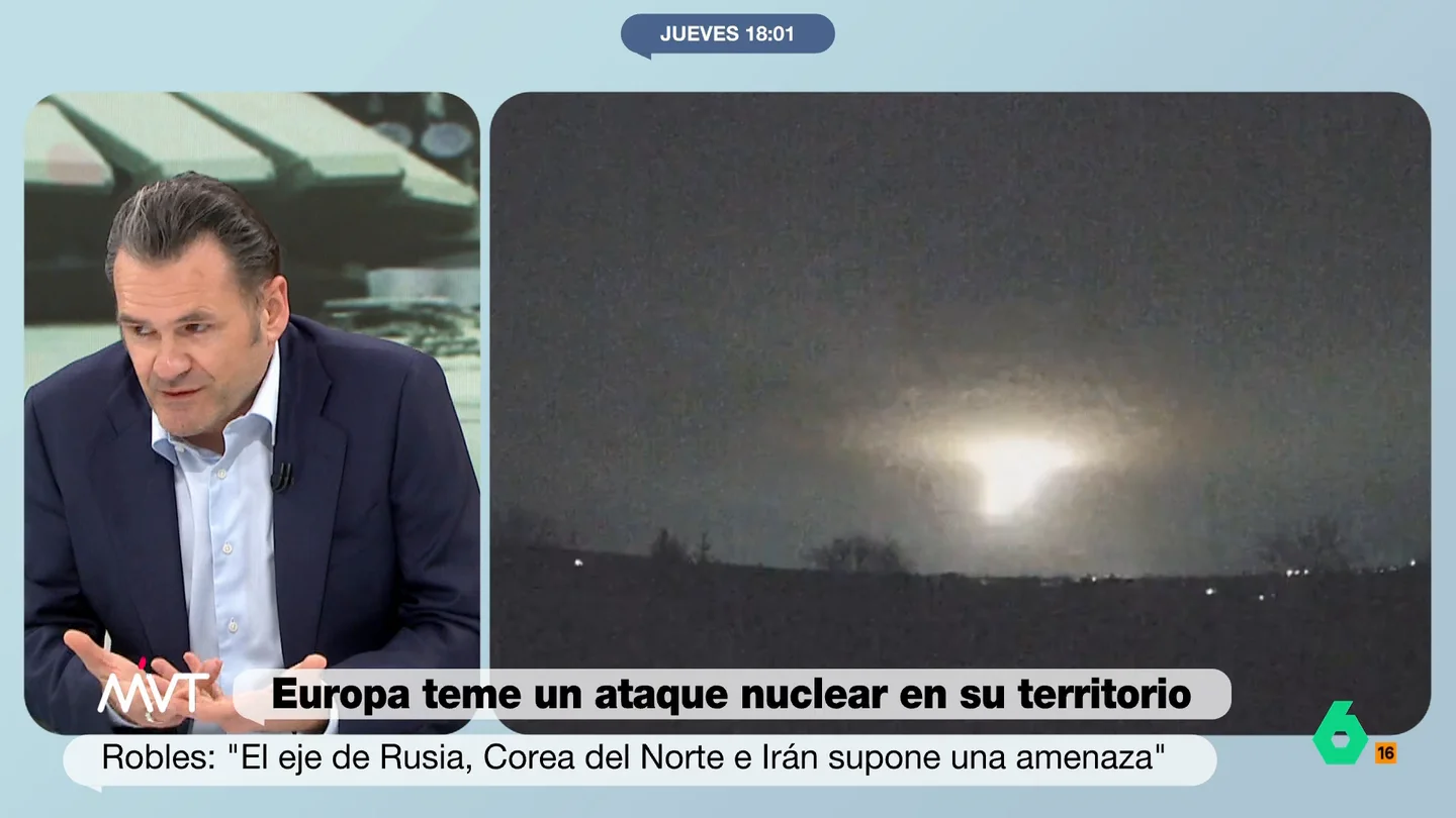 Iñaki López, tras el último ataque de Rusia a Ucrania: "Putin juega con el miedo de que es capaz de hacer algo tremebundo" Iñaki López reflexiona en este vídeo sobre el último ataque de Rusia a Ucrania con un misil intercontinental que, para el presentador, "es una especie de aviso, de señal de 'aquí tengo esto y lo puedo cargar con una ojiva nuclear'".