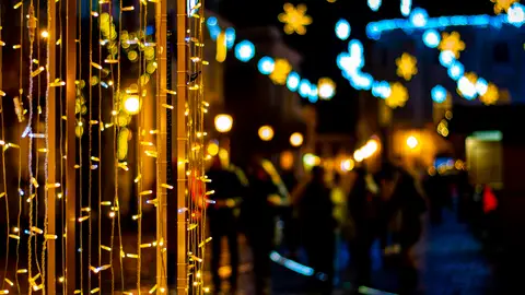 Luces de Navidad en un pueblo Luces de Navidad en un pueblo