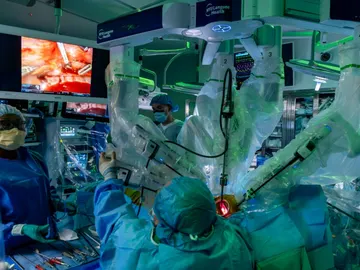 Robot encargado de llevar a cabo el primer trasplante pulmonar doble Robot encargado de llevar a cabo el primer trasplante pulmonar doble