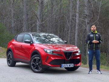 Alfa Romeo Junior Elettrica, a prueba