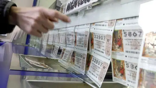Varios décimos de la Lotería de Navidad. Varios décimos de la Lotería de Navidad.