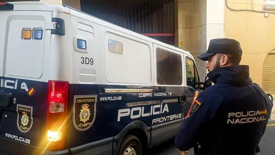Imagen de archivo de un operativo de la Policía Nacional en Ceuta.  Imagen de archivo de un operativo de la Policía Nacional en Ceuta.