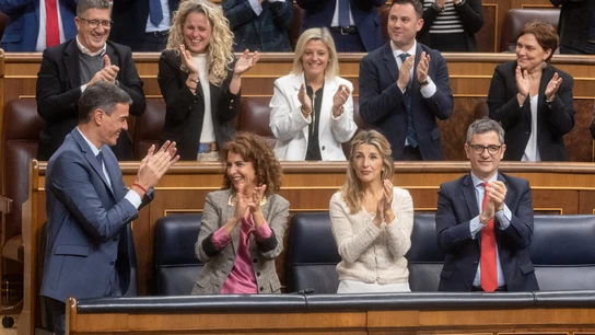 Aplausos en la bancada del Gobierno tras salir adelante la reforma fiscal en el Congreso. Aplausos en la bancada del Gobierno tras salir adelante la reforma fiscal en el Congreso.