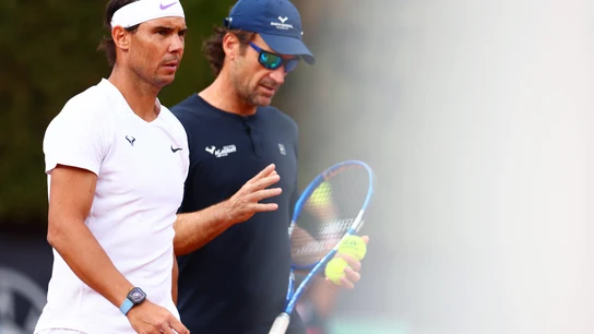 Carlos Moyà carga contra la "cutre" despedida a Rafa Nadal en Málaga Carlos Moyà carga contra la "cutre" despedida a Rafa Nadal en Málaga