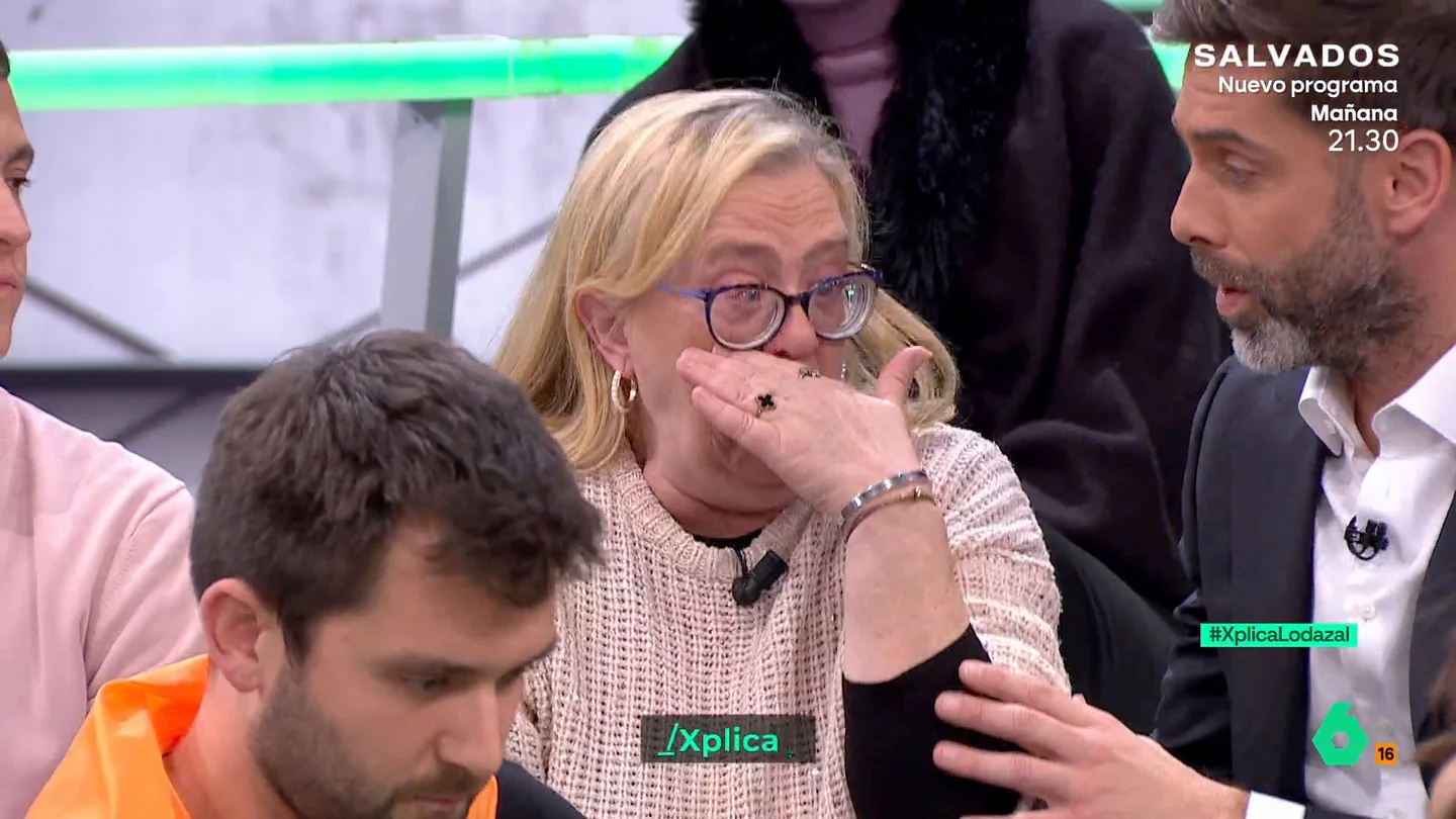 Una vecina de Torrent llora por la desesperación de haberlo pedido todo Una vecina de Torrent llora por la desesperación de haberlo pedido todo