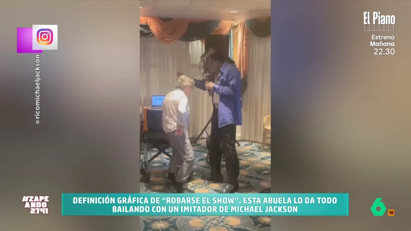 Una señora le 'roba' el show a 'Michael Jackson': "No hace el 'moonwalk' porque el suelo es de moqueta" Una señora le 'roba' el show a 'Michael Jackson': "No hace el 'moonwalk' porque el suelo es de moqueta"