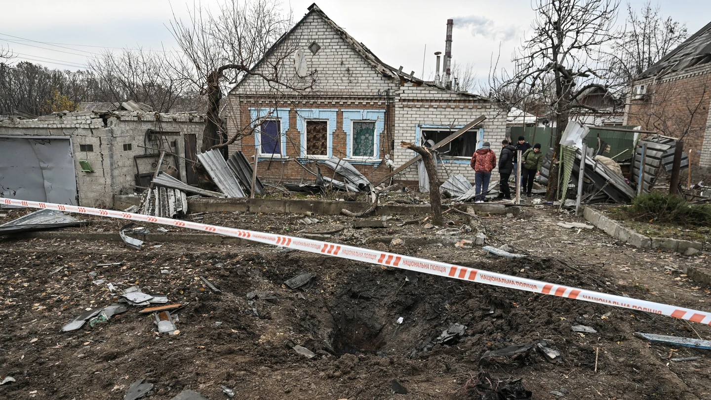 Efectos del ataque con drones rusos en Zaporiyia. Efectos del ataque con drones rusos en Zaporiyia.