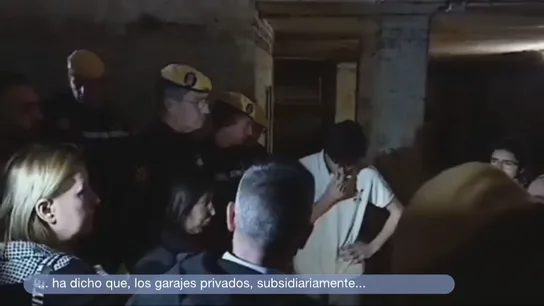 Margarita Robles en un garaje de Paiporta Margarita Robles en un garaje de Paiporta