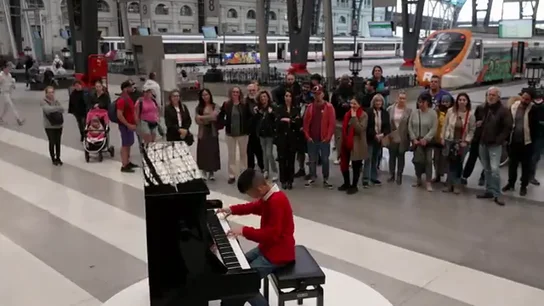 La actuación de Carlos Zihao con 10 años tocando al piano Chopin impacta a Pablo López: "Me retiro, se acabó la música para mí" La actuación de Carlos Zihao con 10 años tocando al piano Chopin impacta a Pablo López: "Me retiro, se acabó la música para mí"