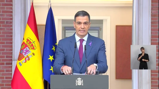 Pedro Sánchez, durante su comparecencia desde La Moncloa. Pedro Sánchez, muerte en Massanassa