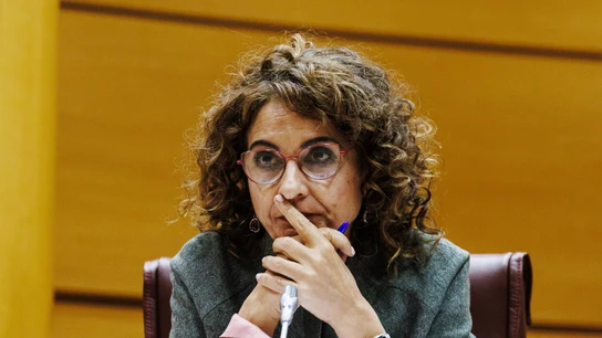 Montero pone "la mano en el fuego" por Santos Cerdán Montero pone "la mano en el fuego" por Santos Cerdán