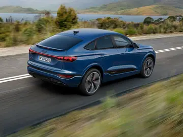 El Porsche Macan encuentra el rival en casa: un brutal Audi e-tron 4x4 que ya se puede comprar en España El Porsche Macan encuentra el rival en casa: un brutal Audi e-tron 4x4 que ya se puede comprar en España