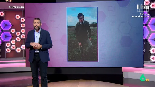 Dani Mateo analiza los consejos de 'Lolo de Juan' para ir de caza Dani Mateo continúa recogiendo los consejos de los influencers en las redes, como 'Lolo de Juan', el "mejor divulgador de montería de nuestro país" que en este vídeo comparte sus consejos de vestimenta para ir de punta en blanco a cazar.