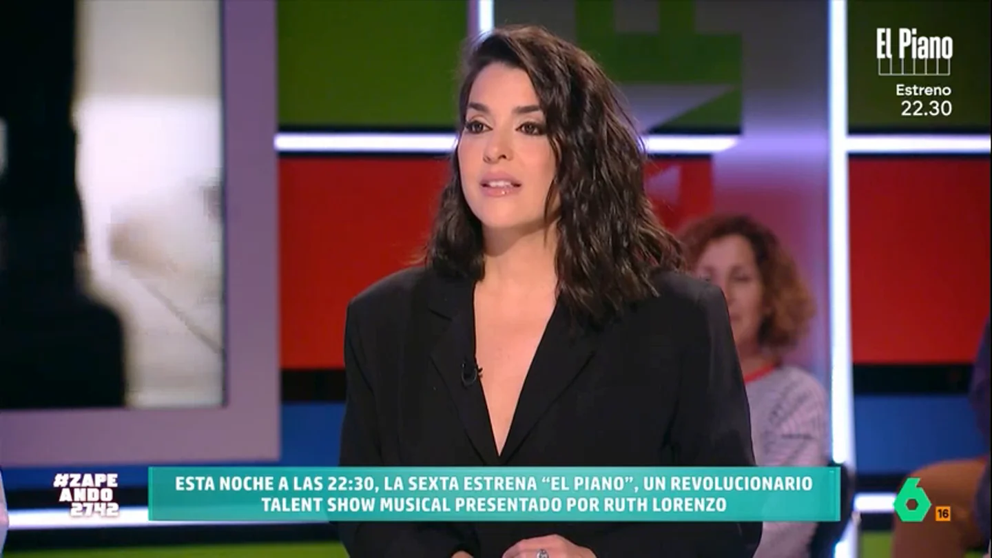 Así define Ruth Lorenzo el nuevo programa de laSexta, El Piano: "Es el anti talent show" La artista está acompañada por Mika y Pablo López, que son los encargados de valorar a los pianistas que se animan a participar y, además, compartir su historia personal y su pasión por este instrumento.