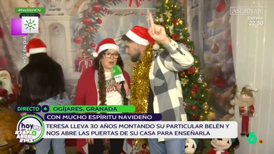 Una señora de Granada lleva su decoración navideña al extremo: "O se salía mi marido o se salía el belén" La vecina de Ogíjares ha sido entrevistada por el programa de Toñi Moreno para mostrar toda la decoración navideña de su casa. Teresa no deja ni un rincón sin decorar lo que incluye su habitación o, incluso, el baño.